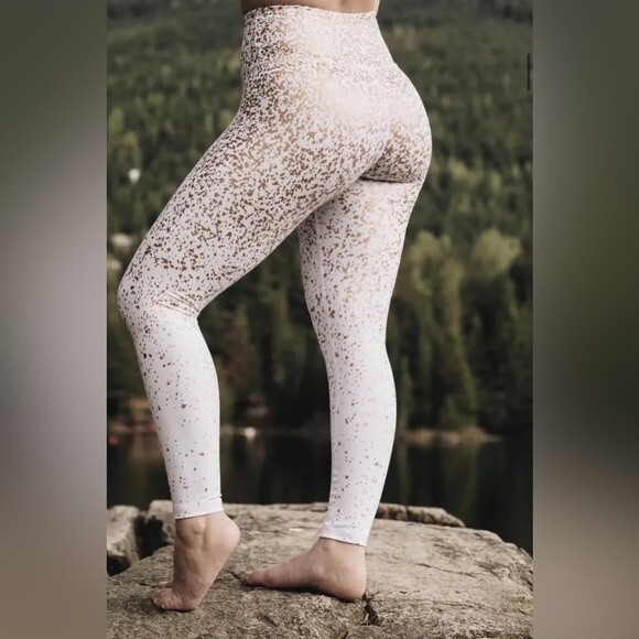 Zyia Stay Gold Leggings - Picture 1 of 6